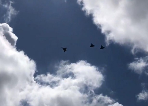 Foto - 8 ülkenin uçağı Türkiye karşı havalandı! 'Gece hepsine izin verildi'