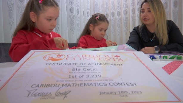Foto - 8 yaşındaki ikizler matematikte dünyayı dize getirdi