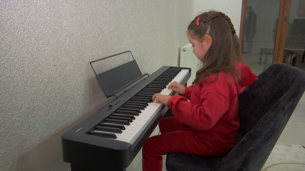 Foto - 8 yaşındaki ikizler matematikte dünyayı dize getirdi