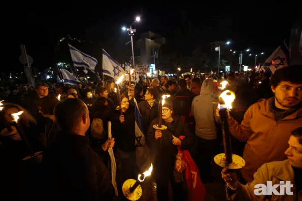 Foto - 80 bin İsrailli gösterici Siyonist Netanyahu hükümetini protesto etti