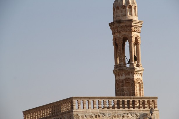Foto - 800 yıllık kilisedeki çanı çalmaya çalışan hırsızlar çıkan ses üzerine kaçtı