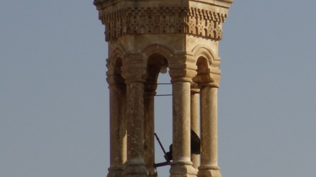 Foto - 800 yıllık kilisedeki çanı çalmaya çalışan hırsızlar çıkan ses üzerine kaçtı
