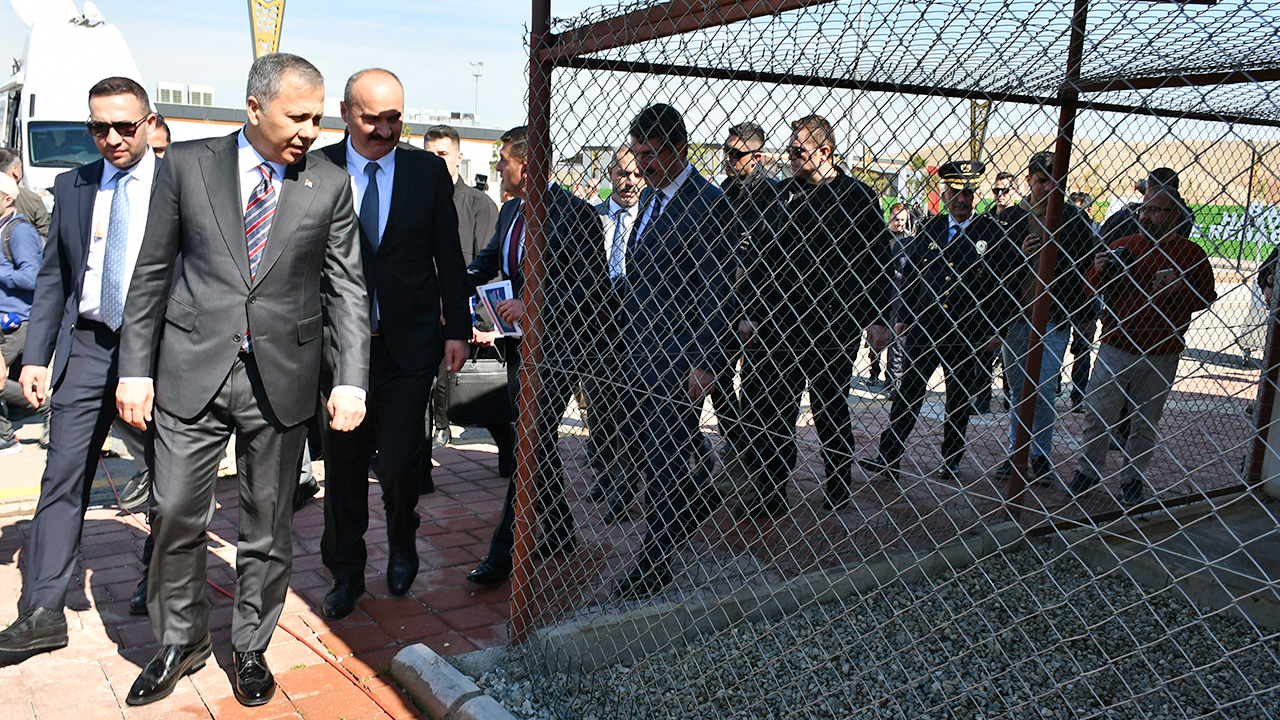 Foto - 81 ilde, 39 mülkiye başmüfettişi sahaya indi... Kusuru olan şimdi yandı... Sokak hayvanlarının tamamı toplanacak