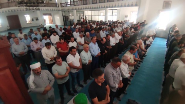 Foto - 81 ilde Haniye için gıyabi cenaze namazı