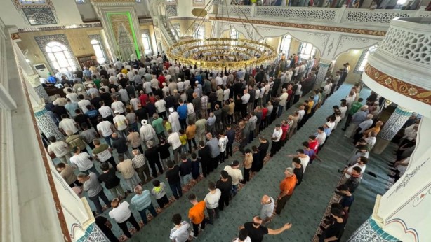 Foto - 81 ilde Haniye için gıyabi cenaze namazı