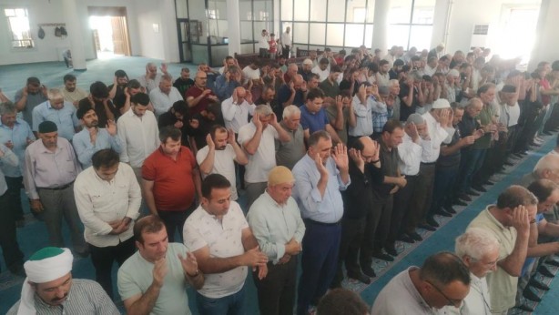 Foto - 81 ilde Haniye için gıyabi cenaze namazı