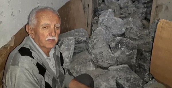 Foto - 81 yaşında ekmeğini 'tuzdan' çıkarıyor