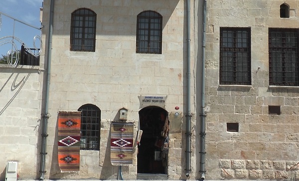 Foto - 81 yaşındaki Yaşar Amca'nın başarısı | 3 metrelik dükkanda üretiyor tüm dünyaya satıyor