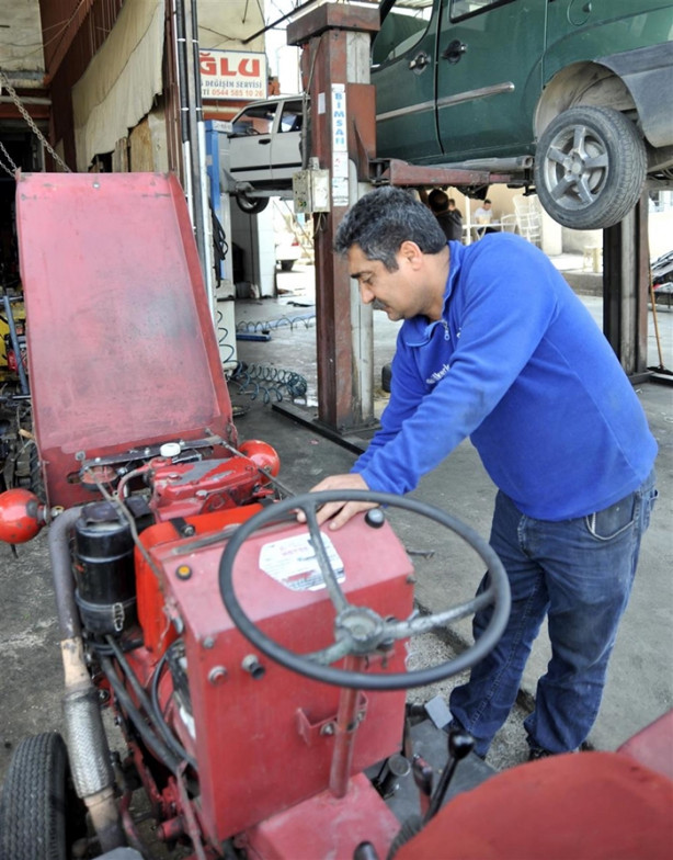 Foto - 82 yaşındaki mini traktör görenleri şaşırtıyor