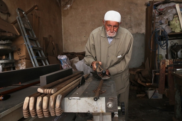 Foto - 82 yaşındaki ustadan sanat eseri bastonlar!