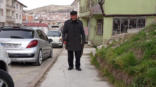 Foto - 83’lük muhtar adayı gençlere taş çıkarttı