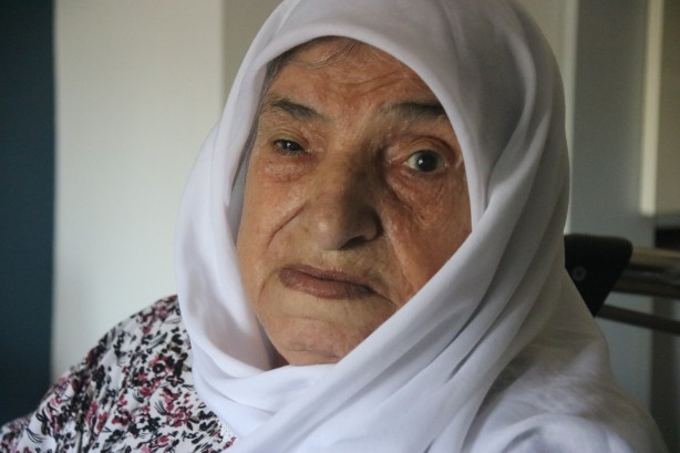 86 yaşındaki kadının 20 yıllık sağlık sorunu sadece 50 dakikada çözüldü! Görenler şok oldu
