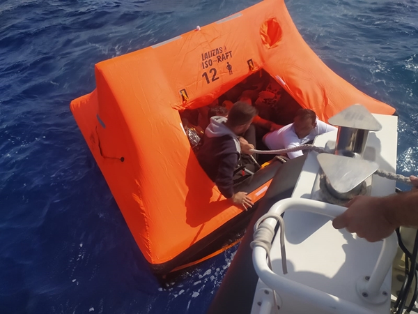 Foto - 87 düzensiz göçmen kurtarıldı