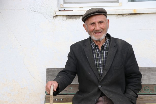 Foto - 87 yaşındaki İbrahim dede terk edilmiş köyde tek başına yaşıyor