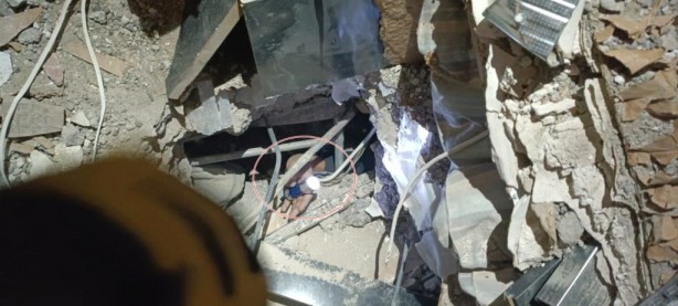 Foto - 88 saat sonra enkazdan umutları yeşerten el uzandı!