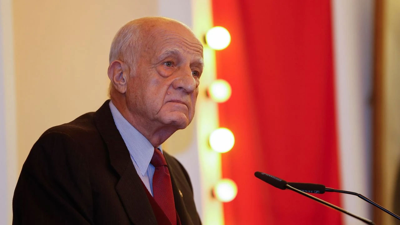 Foto - 88 yaşında yaptığı evlilik davalık olmuştu! Mahkemeden İnan Kıraç kararı