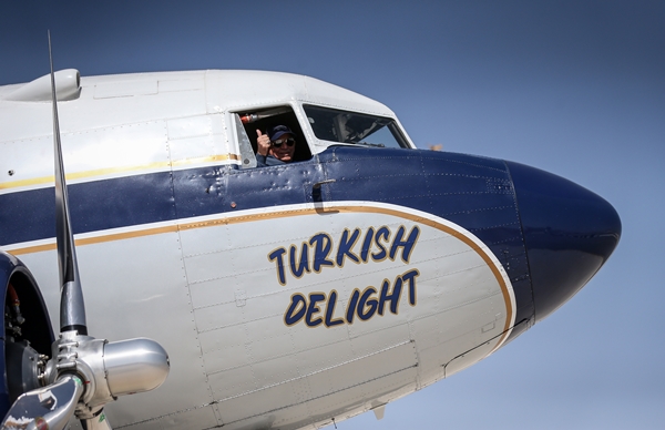 Foto - 88 yaşındaki Kıbrıs gazisi yeniden uçmanın heyecanını yaşadı