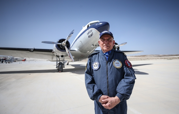 Foto - 88 yaşındaki Kıbrıs gazisi yeniden uçmanın heyecanını yaşadı
