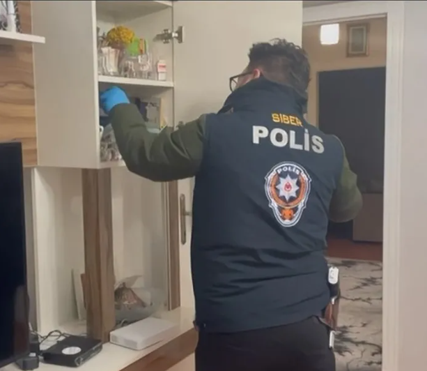 Foto - 9-15 yaş erkek çocuklarına oyun içinde müstehcen tuzak! Detaylar kan dondurdu