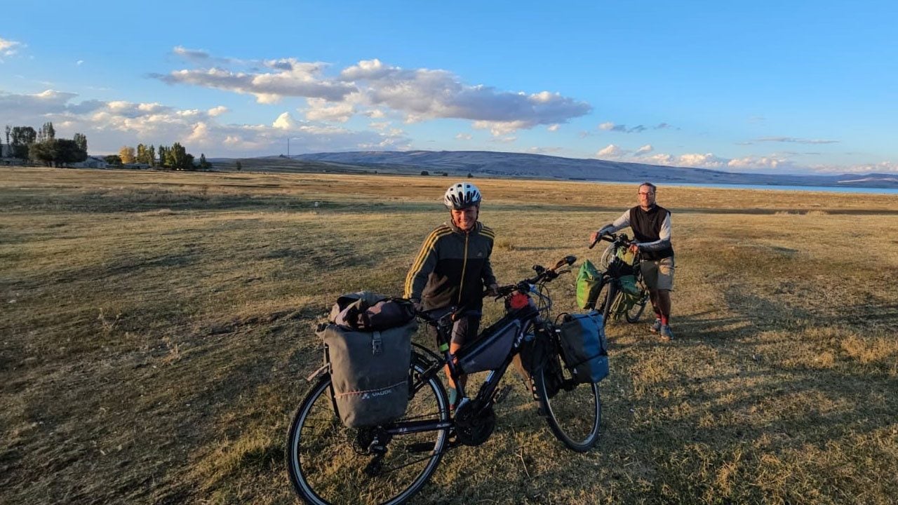 Foto - 9 bin 600 kilometre pedal çevirdiler! Fransız çiftin son durağı Adilcevaz