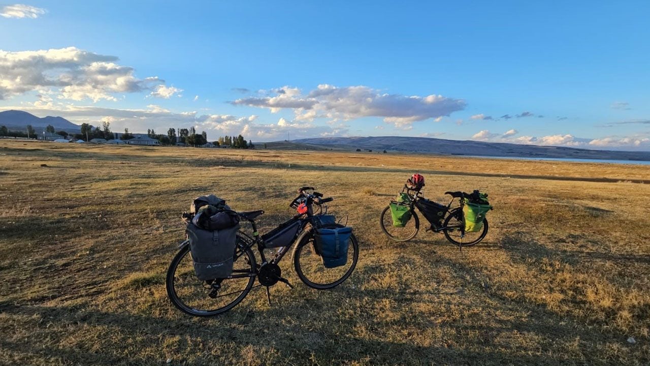 Foto - 9 bin 600 kilometre pedal çevirdiler! Fransız çiftin son durağı Adilcevaz