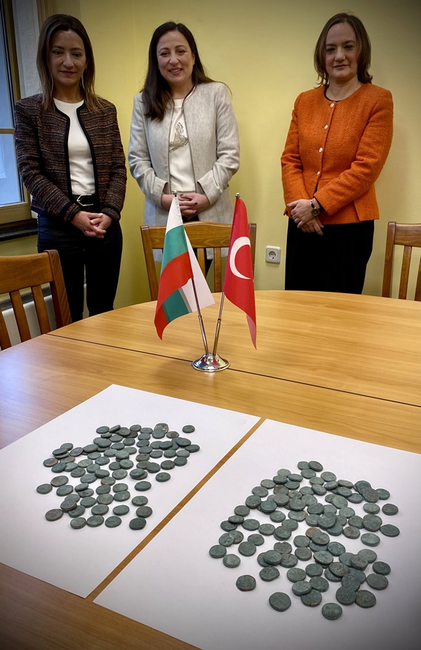 Foto - 9 bin 940 sikke Türkiye'ye iade edildi