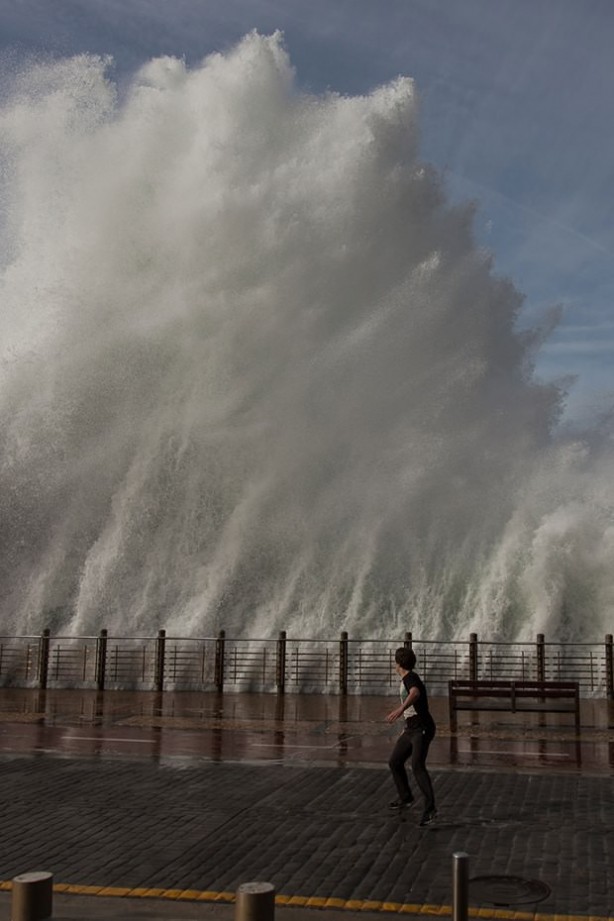 Foto - 9 metrelik dalgalar görenleri şaşırttı