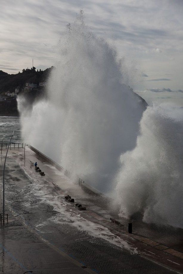 Foto - 9 metrelik dalgalar görenleri şaşırttı