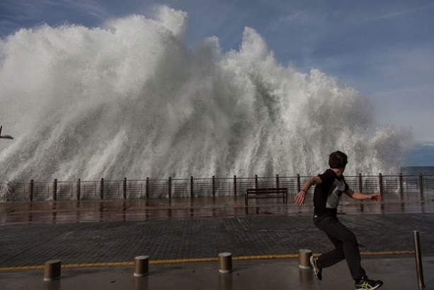 Foto - 9 metrelik dalgalar görenleri şaşırttı