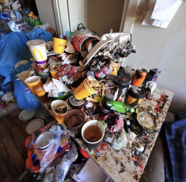 Foto - 9 yaşındaki çocuk çöp evde kilitli bulunmuştu! Vicdansız teyzesinin ilk ifadesi ortaya çıktı