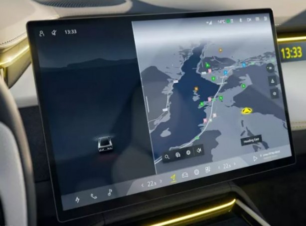 Foto - 900 beygirli elektrikli sedan ürettiler!