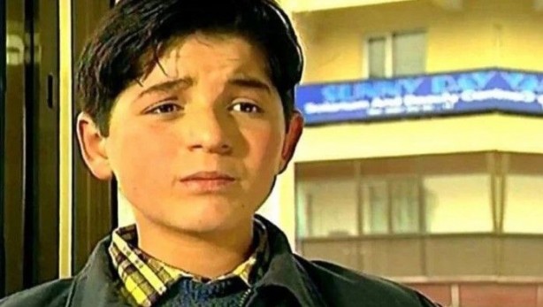90'ların çocuk yıldızı Küçük Onur'un son hali şaşırttı! Görenlerin ağzı bir karış açık kaldı
