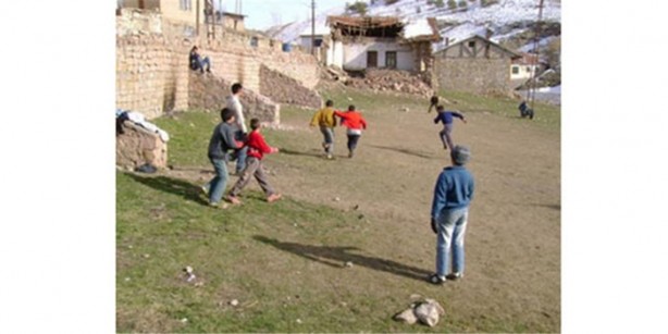 Foto - 90'lı yılların mahalle maçı kuralları