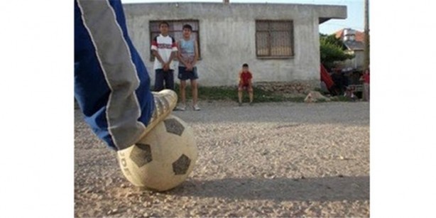Foto - 90'lı yılların mahalle maçı kuralları
