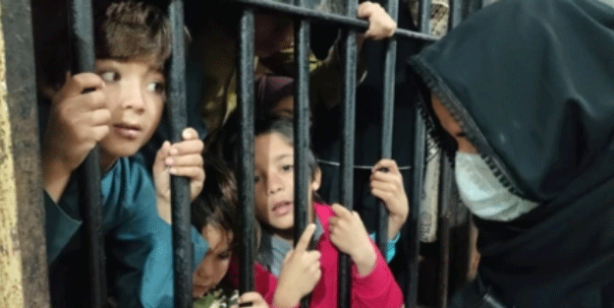 97’si çocuk, 54’ü kadın! Yüzlerce mahkum serbest bırakıldı