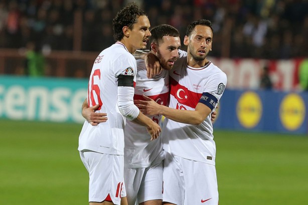 Foto - A Milli Futbol Takımı tarihinde bir ilke imza attı! Bu başarı alkışlanır! 