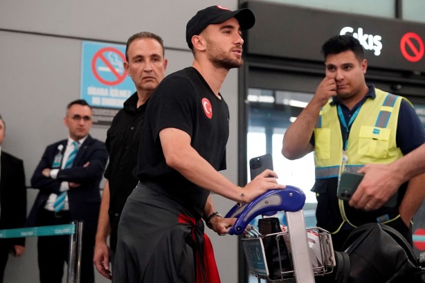 Foto - A Milli Futbol Takımı, yurda döndü