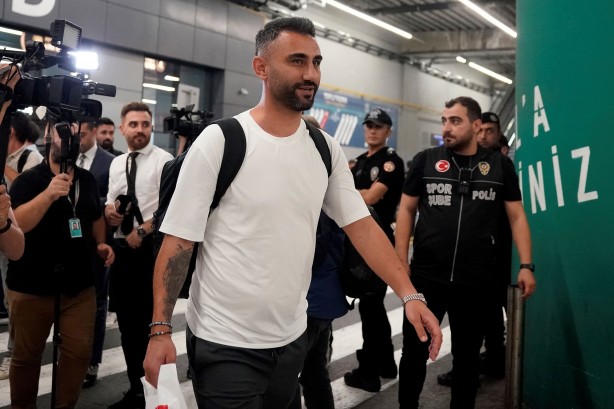 Foto - A Milli Futbol Takımı, yurda döndü