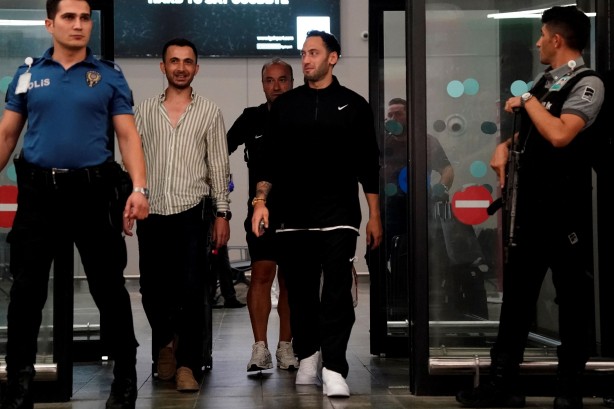 Foto - A Milli Futbol Takımı, yurda döndü