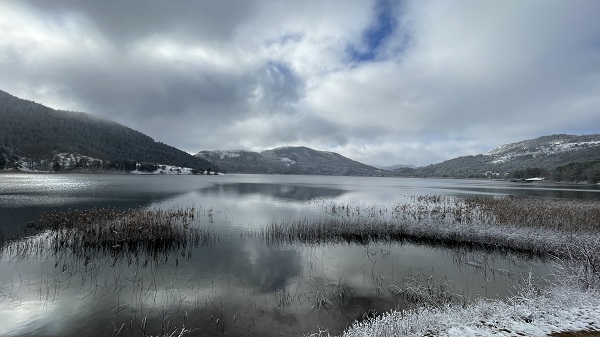Foto - Abant Gölü’nde kartpostallık manzara