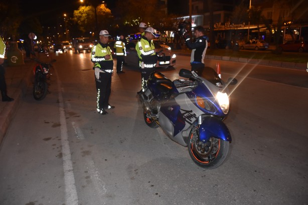 Foto - Abart egzoz kullanan sürücülere ceza yağdı