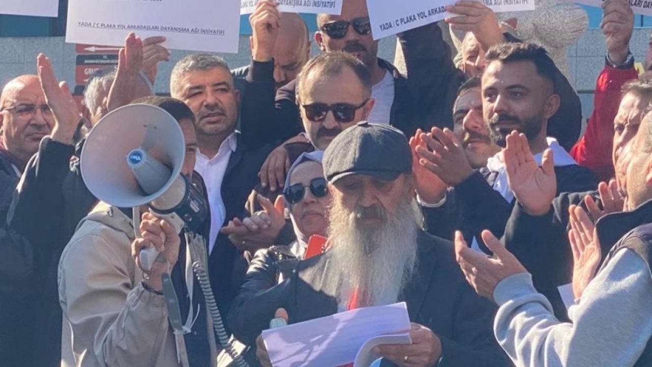 Foto - ABB önünde basın açıklaması yaptılar! Servisçilerden Yavaş’a C plaka ihale tepkisi