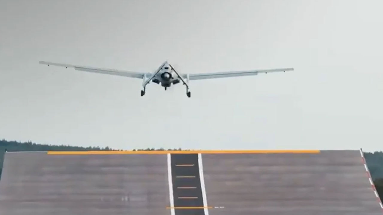 Foto - ABD basınından Bayraktar TB3 analizi! Övgüyle bahsettiler