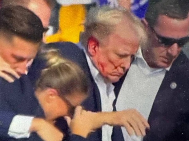 Foto - ABD Başkan Adayı Trump’ın seçim mitinginde silahlı saldırı