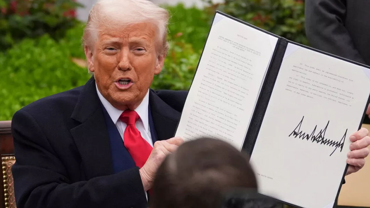 Foto - Trump'tan yeni kararlar: Bazı elektronik ürünleri gümrük vergilerinden muaf tutacak