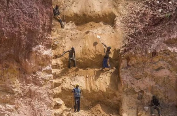Foto - ABD, çekiliyor Çin yerleşiyor! Koca kıtanın değerli madenlerini ele geçirdi