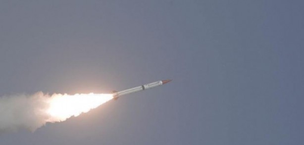 Foto - ABD, Husilere ait gemisavar balistik füzesini vurdu