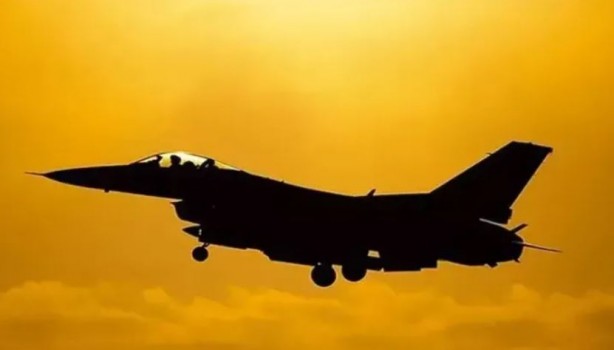 Foto - ABD ile İngiltere'den Yemen'e hava saldırısı