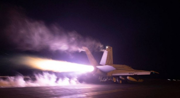Foto - ABD ile İngiltere'den Yemen'e hava saldırısı