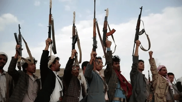 Foto - ABD, İngiltere ve Almanya'nın da arasında olduğu 12 ülke Husileri hedef aldı